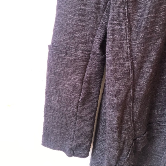 ❤️Free People We The Free Split Back Grey Turtleneck Sweater Back Slit Small P - Picture 9 of 13